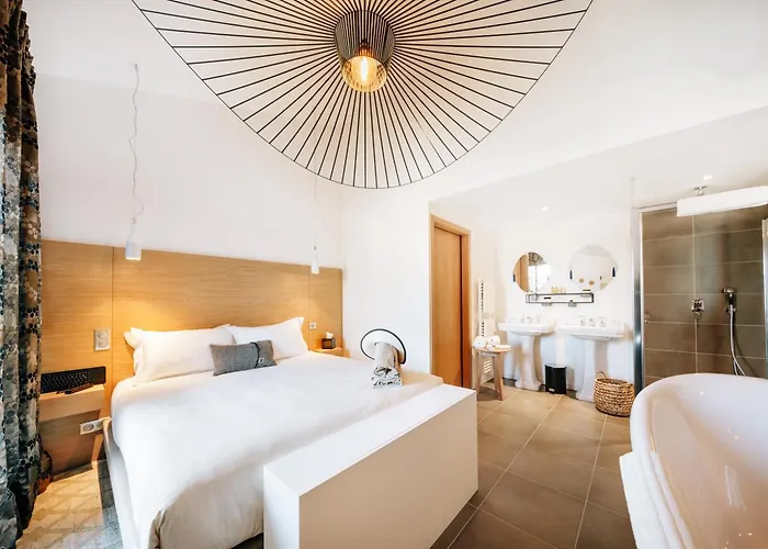 Citta Di Lume & Lofts 4* Порто-Веккьо